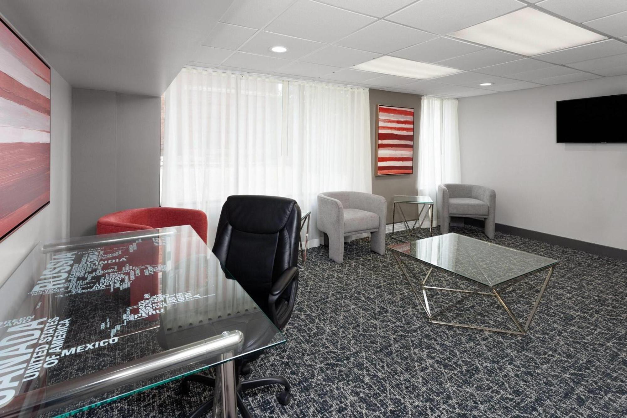 Hotel Ramada By Wyndham 3*