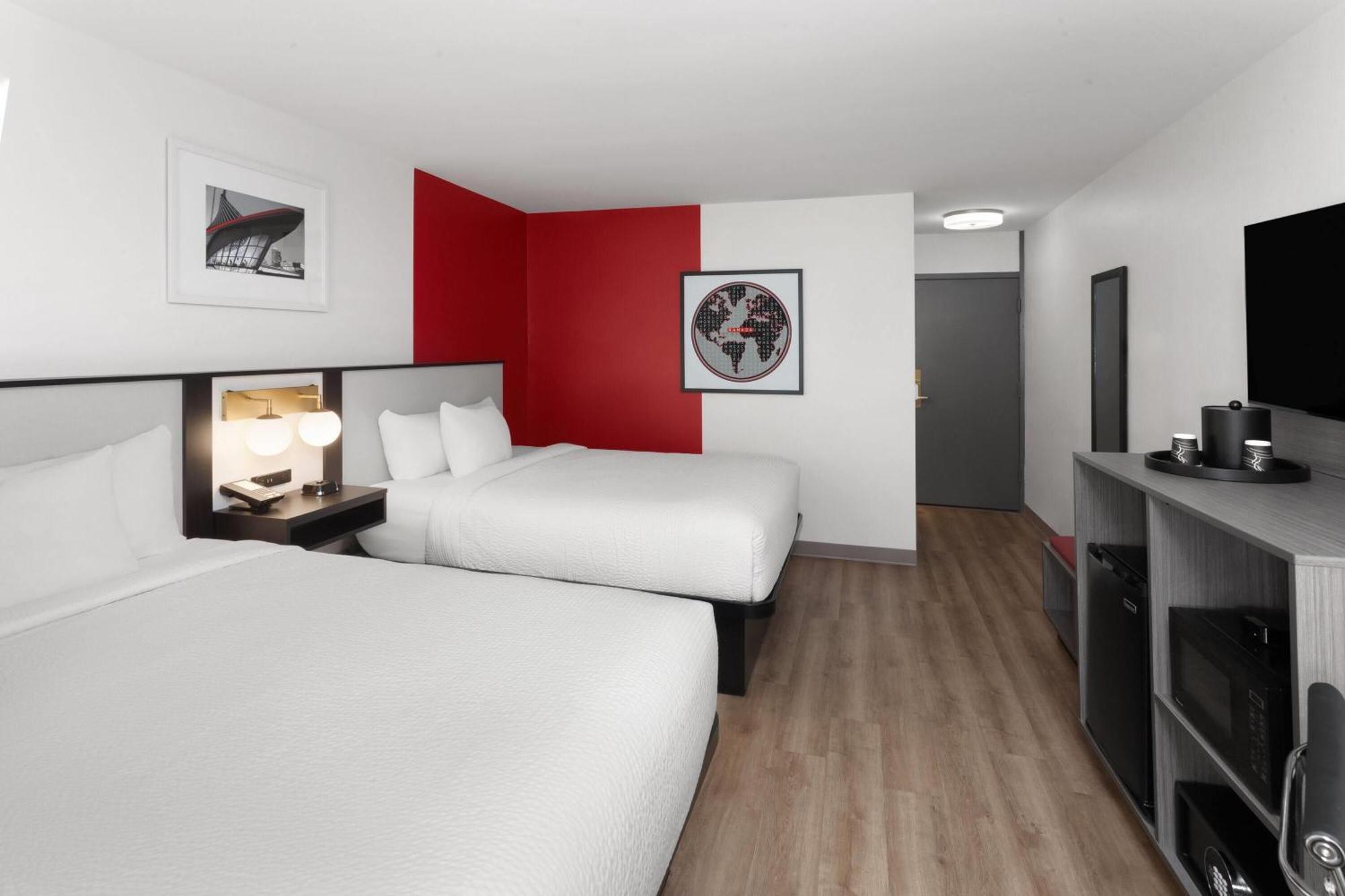 Ramada By Wyndham Milwaukee